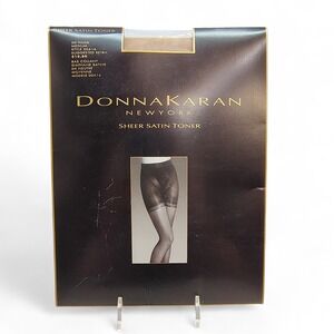 Donna Karan Sheer Satin Toner Pantyhose DK Nude Medium Control Top Shaping